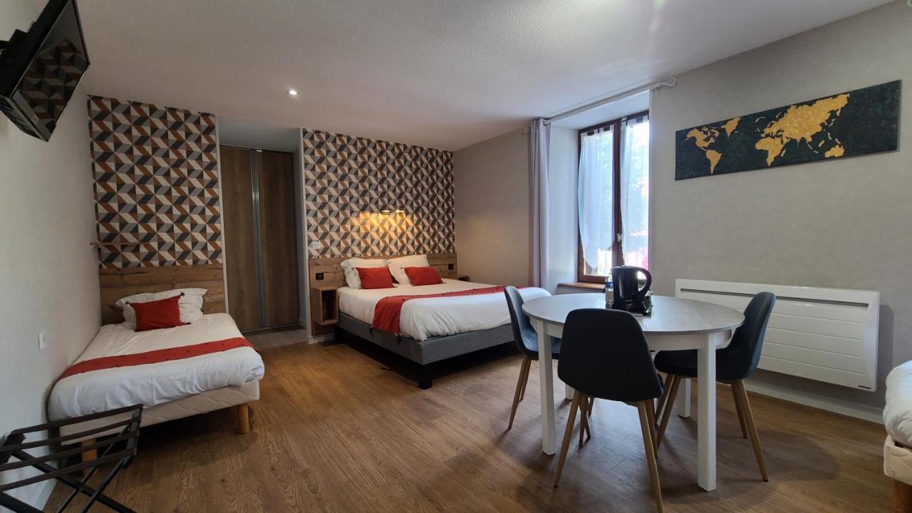 Logis Hotel Auberge De L'Allagnonette Saint-Poncy Экстерьер фото
